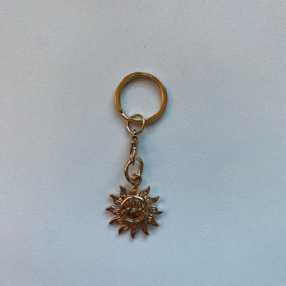 Gold Sun Keychain - Picture 1 of 2